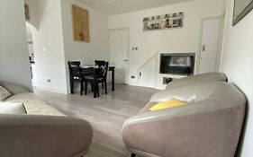 Eejs Modern 3 Bed Apartment - With Great City Links